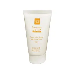 کرم ضد آفتاب با SPF50 بی رنگ مناسب پوست چرب و دارای آکنه حجم 50 میل تگودر