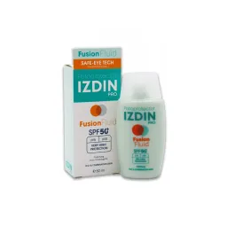 فلوئید فیوژن ضدآفتاب SPF50 مناسب پوستهای چرب و مختلط حجم 50 میل ایزدین پرو