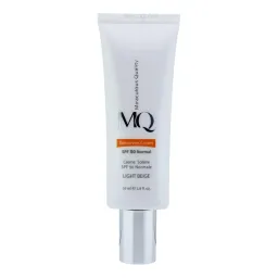 کرم ضد آفتاب نرمال با SPF50 بژ روشن حجم 55 میل ام کیو