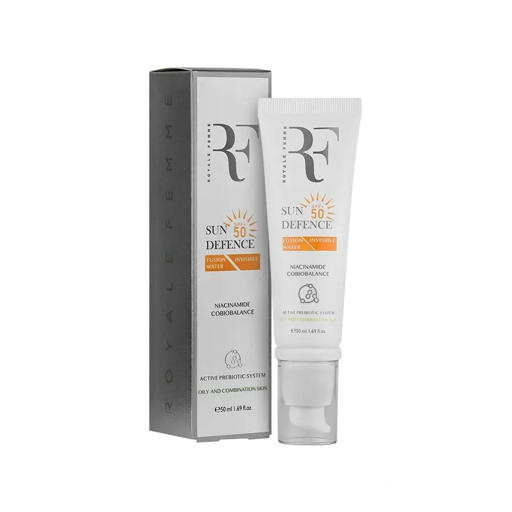 کرم ضد آفتاب با SPF50 بی رنگ مناسب پوست چرب و مختلط حجم 50 میل آر اف