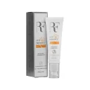 کرم ضد آفتاب با SPF50 بی رنگ مناسب پوست چرب و مختلط حجم 50 میل آر اف