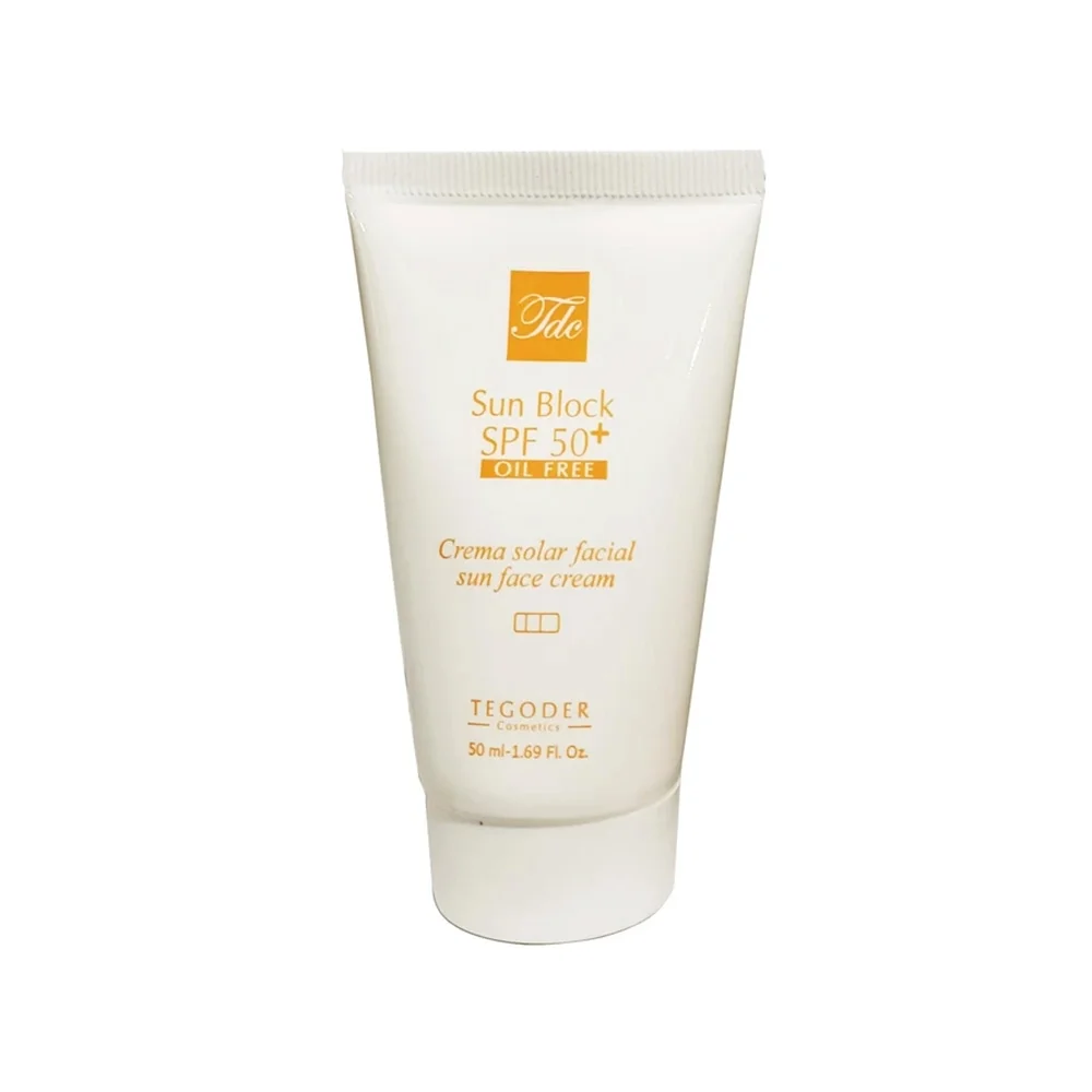 کرم ضد آفتاب با SPF50 بی رنگ مناسب پوست چرب و دارای آکنه حجم 50 میل تگودر