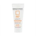 ضد آفتاب فلوئیدی با SPF50 روشن کننده مدل فتوتيپيک حجم 40 میل درماتیپیک