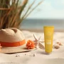 کرم ضد آفتاب با SPF50 بی رنگ مناسب پوست چرب و دارای جوش حجم 50 میل سینره