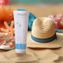 ضد آفتاب با SPF50 رنگی بژ طبیعی مناسب پوست خشک حجم 50 میل ژنوبایوتیک
