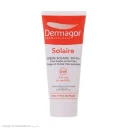 کرم ضد آفتاب با SPF50 بی رنگ مناسب پوست خشک و نرمال حجم 40 میل درماگور