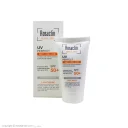 کرم ضد آفتاب با SPF50 رنگی بژ روشن مناسب پوست خشک و نرمال حجم 40 میل رزاکلین