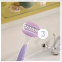 خود تراش سیستمی 3 لبه زنانه مدل Venus Breeze به همراه 2 عدد تیغ یدک ژیلت