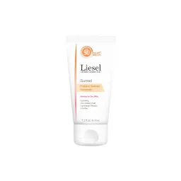 کرم ضدآفتاب SPF50+ فاقد رنگ مناسب پوستهای خشک و نرمال حجم 40 میل لایسل