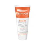 کرم ضد آفتاب با SPF50 رنگی بژ روشن مناسب انواع پوست حجم 40 میل درماگور