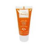 کرم ضد آفتاب با SPF30 رنگی مناسب انواع پوست حجم 30 میل دکتر ژیلا