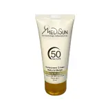 کرم ضد آفتاب با SPF50 رنگی بژ طبیعی مناسب پوست خشک و نرمال حجم 50 میل مدیسان