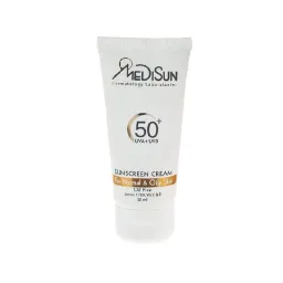 کرم ضد آفتاب با SPF50 بی رنگ مدل بدون چربی حجم 50 میل مدیسان