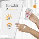 کرم ضدآفتاب SPF50 مناسب پوستهای چرب و مستعد آکنه فاقد رنگ حجم 40 میل اسکن اسکین